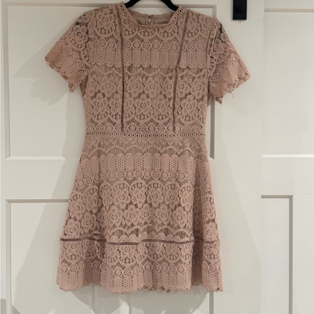 Moon River Blush Lace Dress‎